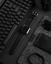 Apple Watch Leather Band - Silver Hardware 44/46mm